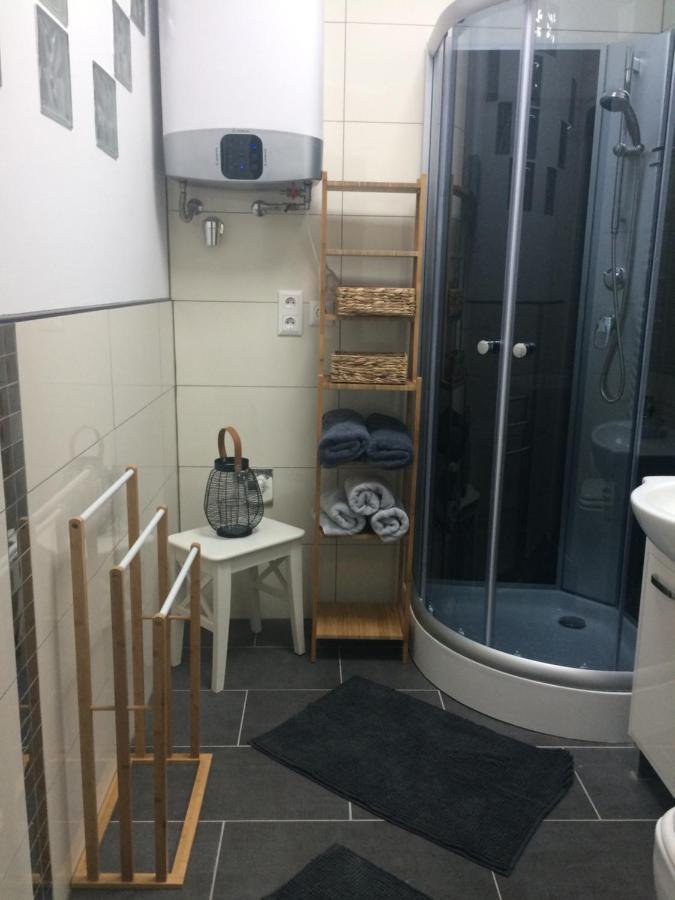 Appartamento Magnolia Apartman Sopron Esterno foto