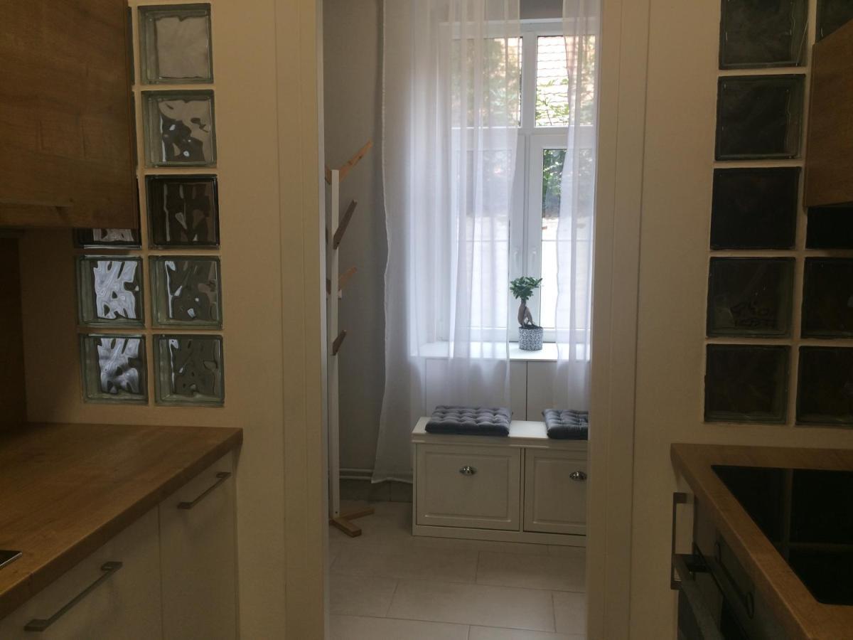 Appartamento Magnolia Apartman Sopron Esterno foto