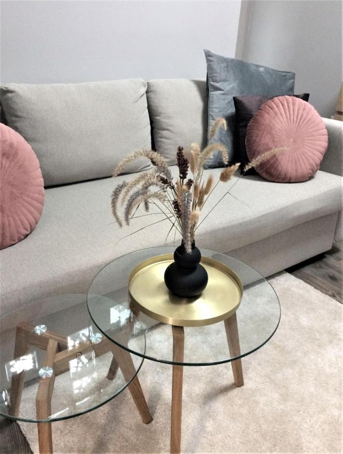Appartamento Magnolia Apartman Sopron Esterno foto