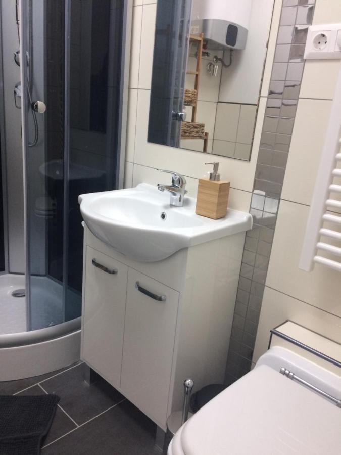 Appartamento Magnolia Apartman Sopron Esterno foto